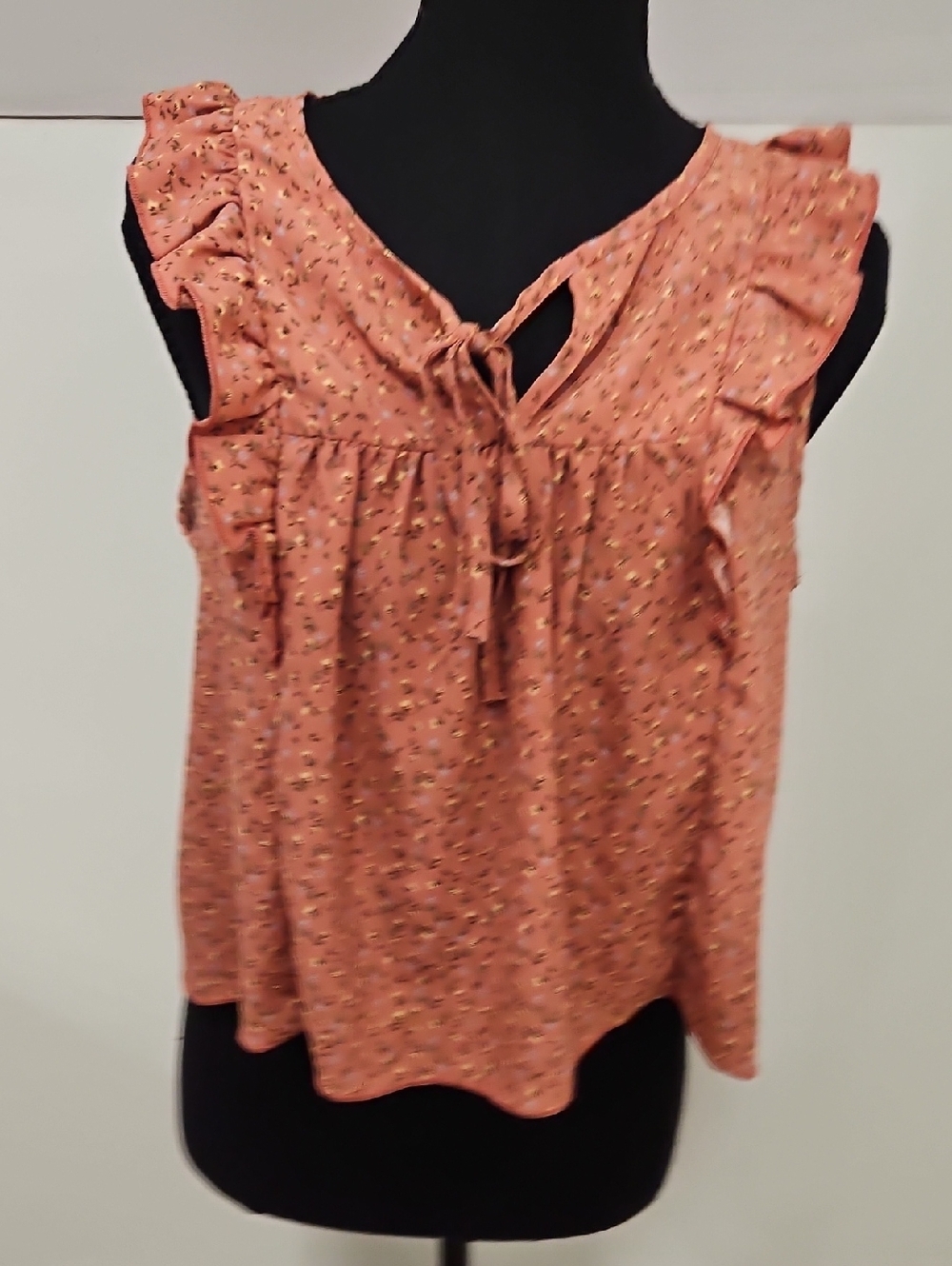 Originality Women's Coral Ruffle Tie-Front Top. Size S